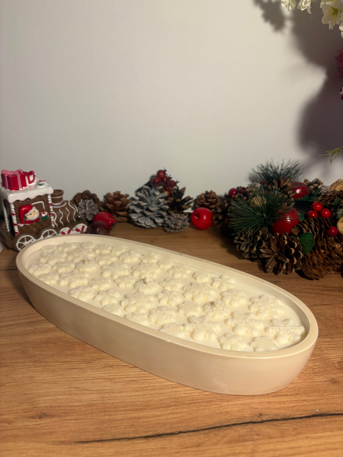 Large snowflake vessel