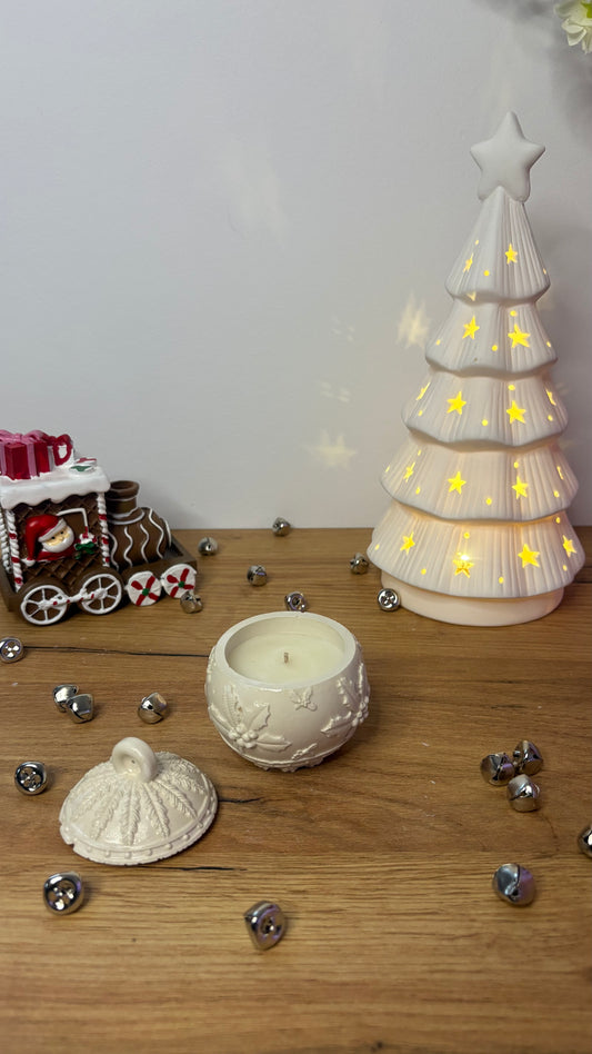 Mistletoe Ornament Candle