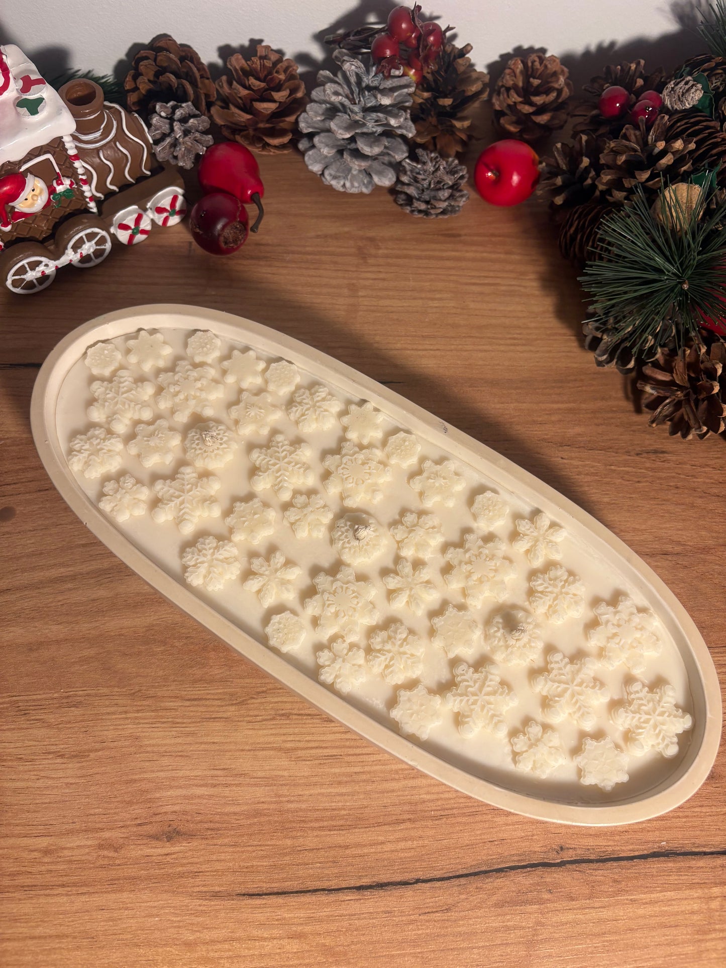 Large snowflake vessel