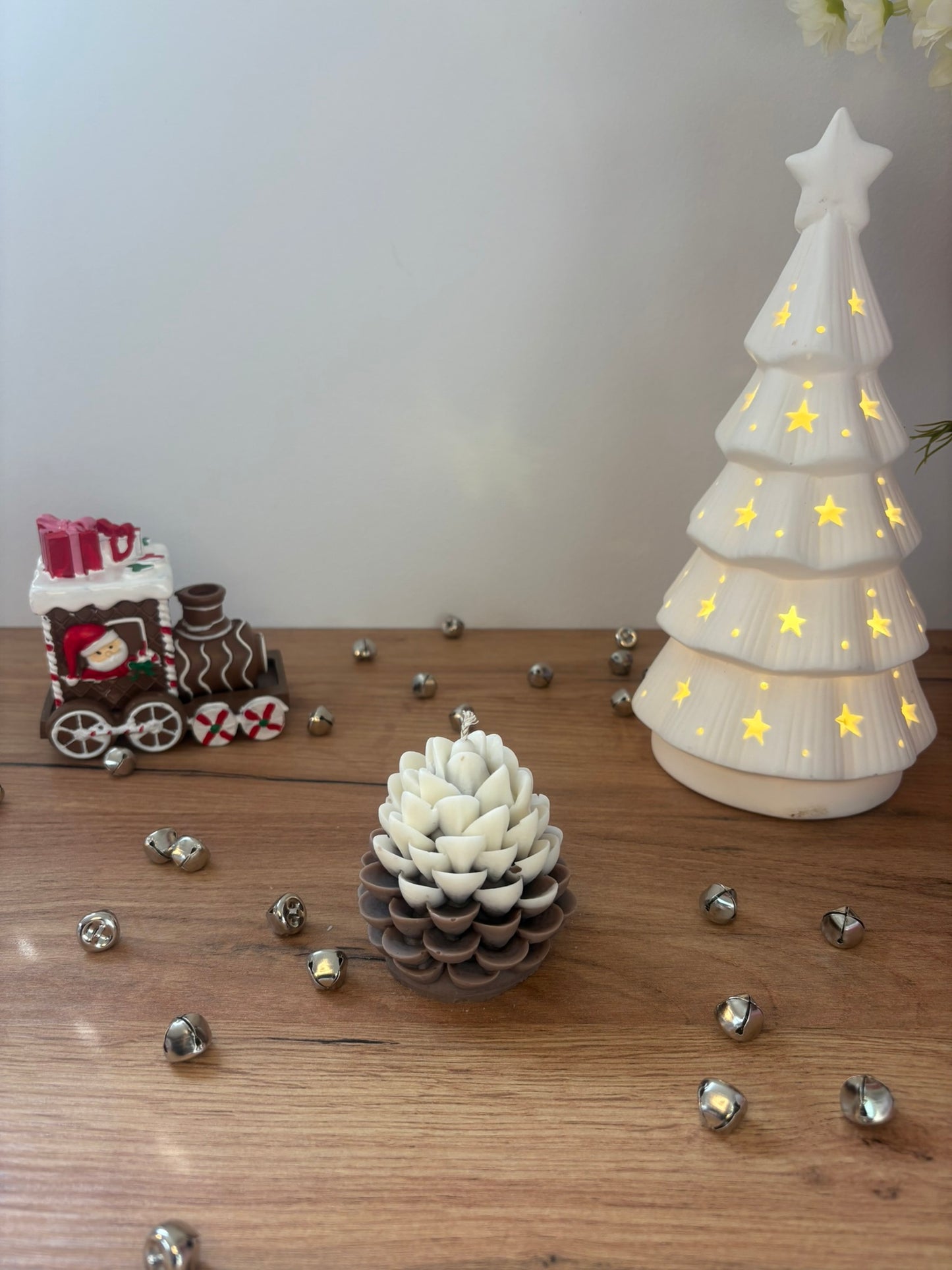 Pine Cone Candle